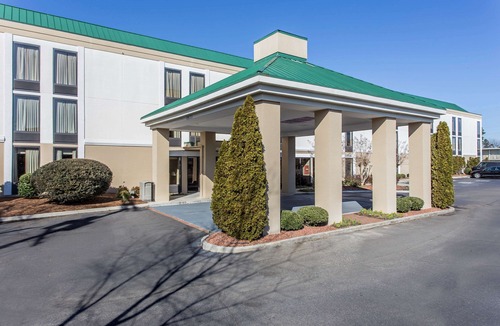 Laurinburg Hotel | Comfort Inn Laurinburg