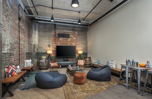 Downtown Chattanooga Hotel | Moxy Chattanooga Downtown