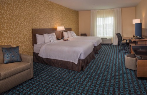 Washington Hotel | Fairfield Inn and Suites by Marriott Washington