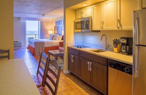 Ormond Shores Condo | ENJOY 5 NIGHTS FOR THE 2025 DAYTONA 500 AT CASA DEL MAR ORMOND BEACH n2/12-2/17n