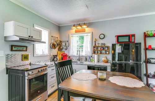 Wagener Cottage | Pet-Friendly Waegner Cottage On 30-Acre Horse Farm
