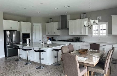 Balm House | Cozy 4 beds / 3 bathrooms house
