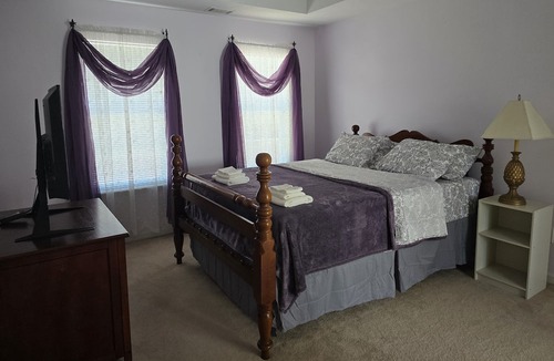 Evans House | Spacious quiet house in Augusta