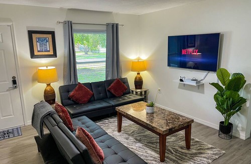 St. Cloud House | Whisler Hideaway Home Near Orlando and Theme Parks