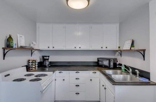 Midtown House | Keep on the Sunny Side in Midtown Augusta