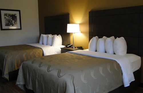 Clinton Hotel | Quality Inn Clinton - Knoxville North