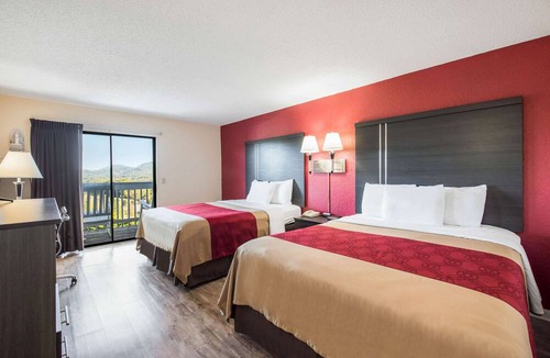 Waynesville Hotel | Econo Lodge Waynesville