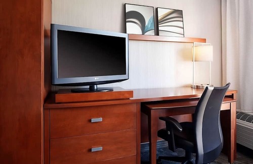 Morrisville Hotel | Rare Find! 4 Pet-friendly Units, Free Shuttle to Raleigh-Durham Int'l Airport!
