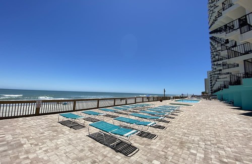 Garden City Condo | LARGE AND LOVELY 3 BEDROOM SUITE WAITING FOR YOUR ARRIVAL IN GARDEN CITY SC!