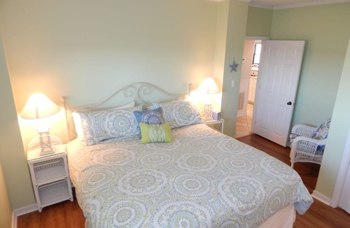 Shell Island Condo | Ocean Dune. A Bright and Beachy! Ocean Front Condo at Dune Ridge