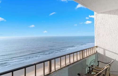 Myrtle Beach Hotel | 3 Family-Friendly Beachfront Units w/Ocean Views, Pools & Close to Attractions