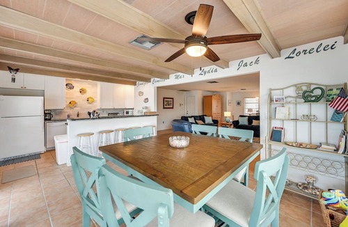 Isles of Capri House | Johnson Bay Hideaway: Bayfront Naples Home w/View