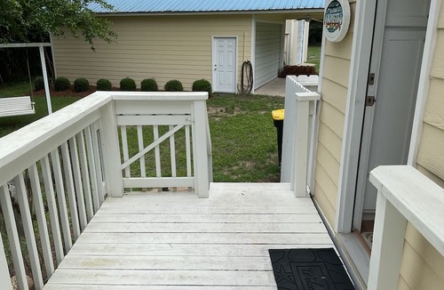 Townsend House | Shellpoint in Townsend Ga. Spacious 3-bedroom mobile home lodge fee 129. a night
