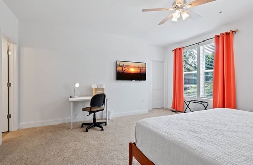 Wake Forest Condo | Walk to Downtown | Coffee Bar | 3 King Beds
