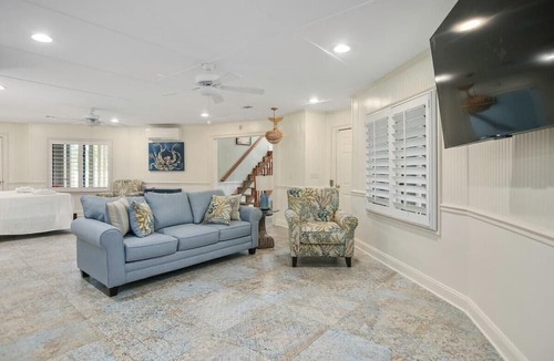 Jeremy Cay House | Edisto Premier- Stunning Ocean views + Lux Home
