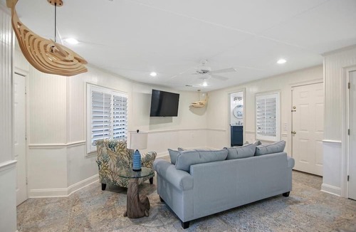 Jeremy Cay House | Edisto Premier- Stunning Ocean views + Lux Home
