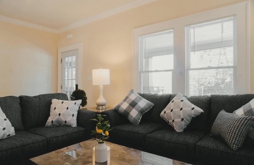 South Orange House | Samaya House Cozy 2BR 2 Baths Downtown Orlando