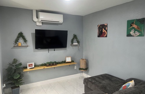 Cypress Gardens Apartment | Cozy Haven Apartment