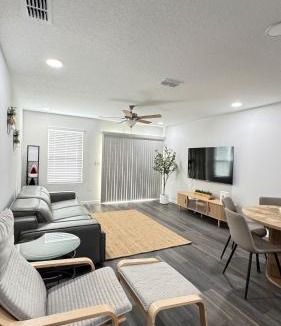 Northside House | Sweet Home in Northside of Jacksonville, FL