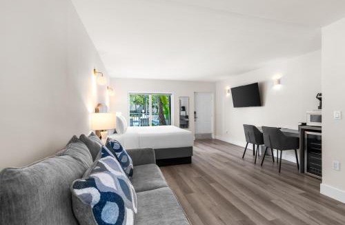 Galt Mile Hotel | The Garden Hotel & Resort