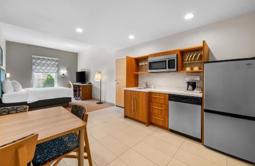 Paw Creek Hotel | Home2 Suites by Hilton Charlotte Airport
