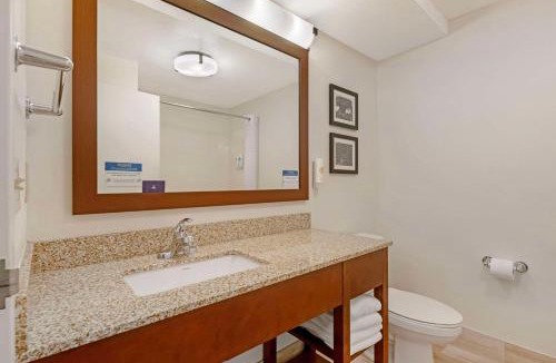 North Orange Hotel | Comfort Suites Downtown