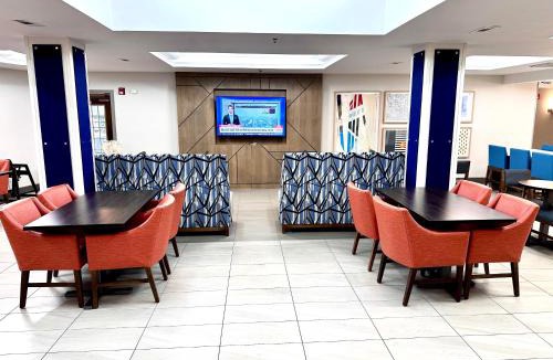 Flemington Hotel | Holiday Inn Express & Suites Hinesville East - Fort Stewart by IHG
