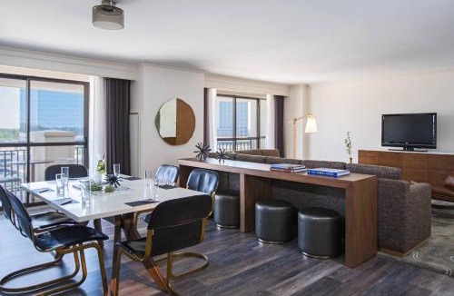 North Hills Hotel | Renaissance Raleigh North Hills Hotel