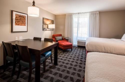 Cleveland Hotel | TownePlace Suites by Marriott Cleveland