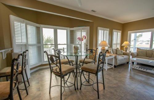 Saint Helena Island House | 314 Ocean Point Dr