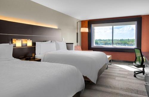 Sanford Hotel | Holiday Inn Express & Suites Sanford - Lake Mary by IHG