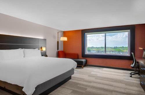 Sanford Hotel | Holiday Inn Express & Suites Sanford - Lake Mary by IHG
