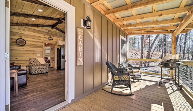 Modern Cabin w/Fire Pit < 3 Mi to Trails!