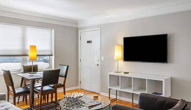 Brookwood Courtyard by BCA Furnished Apartments Bcc2b 03 C