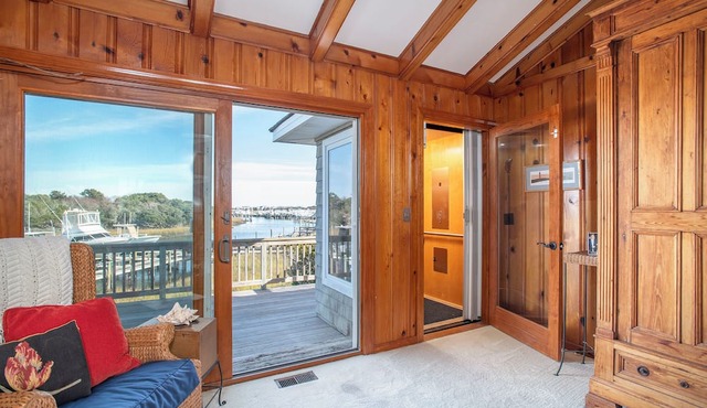 Coastal Casa-Sound Front Home in Atlantic Beach, NC
