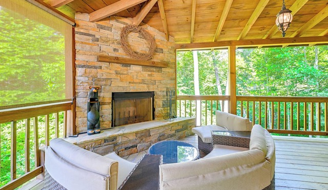 Cashiers Cottage w/Screened Porch & Trail Access!