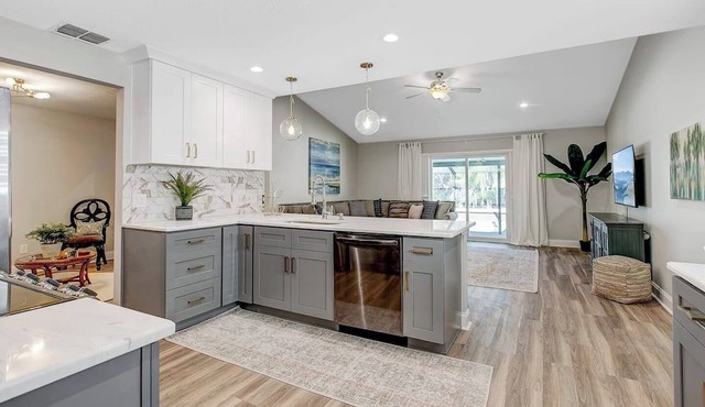 Sleeps 10 with pool & game room