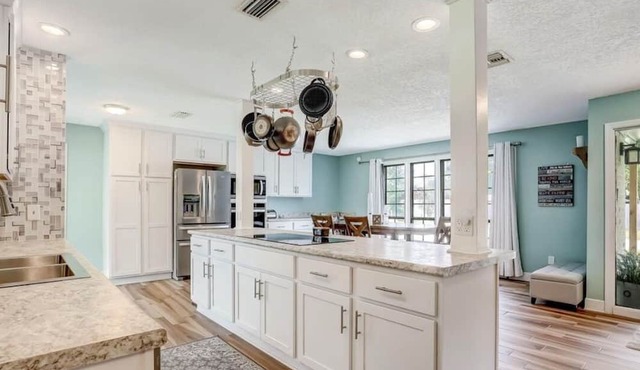 Beautiful and spacious 4 Bedroom Home