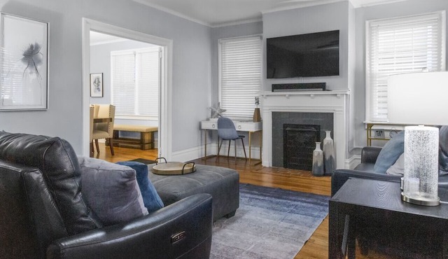 Old Towne Charm - 3 BR Downstairs Unit