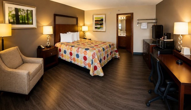 Colonial Inn