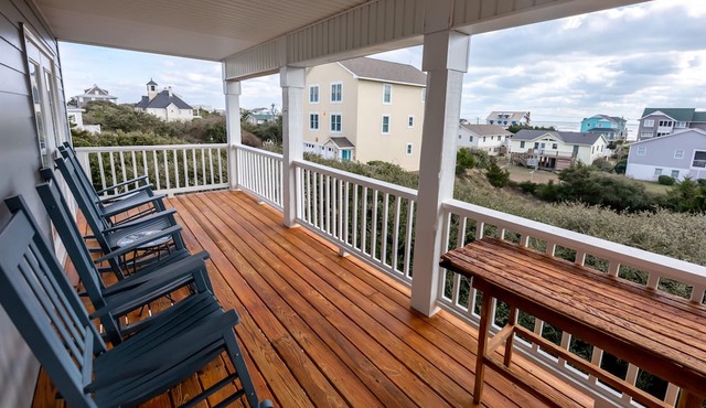 Ocean View Home-Easy walk to beach/shops/food-Pet Friendly-Just Off Ocean Ridge