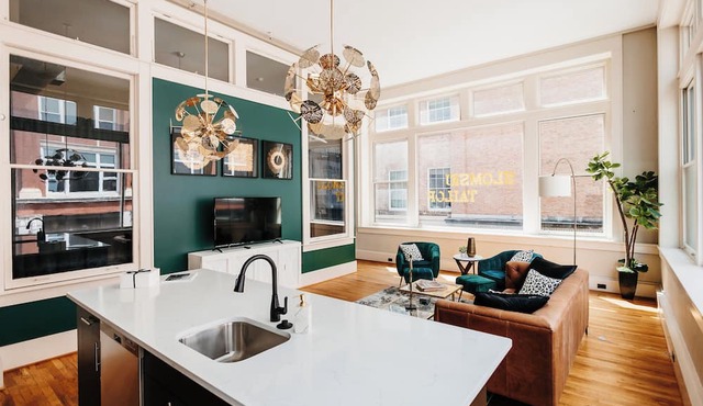 Tailor Loft Urban Apartment | Best Downtown Views