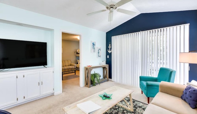 Golf & Resort Perks: Premier Condo 10 mi to Myrtle