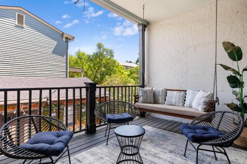 1st floor King Suite Downtown Boutique Hotel