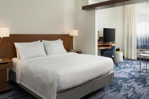 Fairfield Inn 