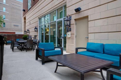 Hampton Inn Suites 
